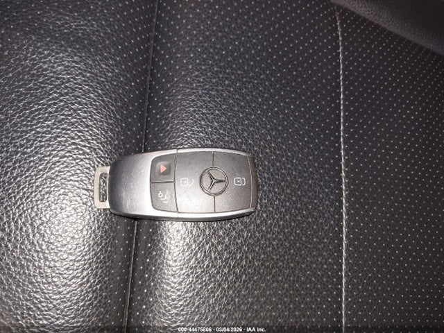 2020 Mercedes-benz C 300 4matic მანქანა იყიდება აუქციონზე, vin: 55SWF8EBXLU332002, აუქციონის ნომერი: 44475806