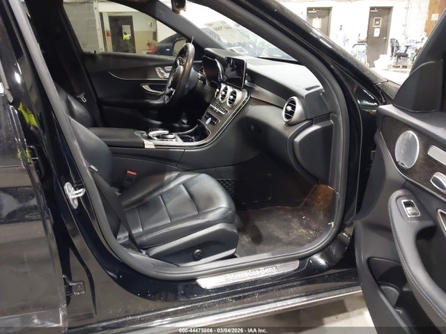 2020 Mercedes-benz C 300 4matic მანქანა იყიდება აუქციონზე, vin: 55SWF8EBXLU332002, აუქციონის ნომერი: 44475806