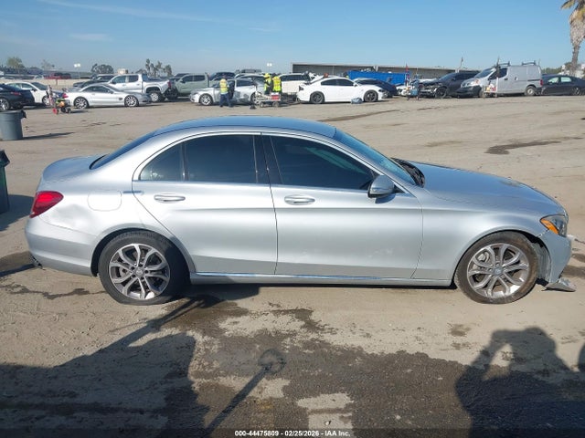 2015 Mercedes-benz C 300 მანქანა იყიდება აუქციონზე, vin: 55SWF4JB7FU087985, აუქციონის ნომერი: 44475809