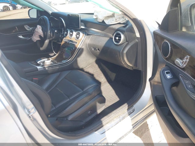 2015 Mercedes-benz C 300 მანქანა იყიდება აუქციონზე, vin: 55SWF4JB7FU087985, აუქციონის ნომერი: 44475809