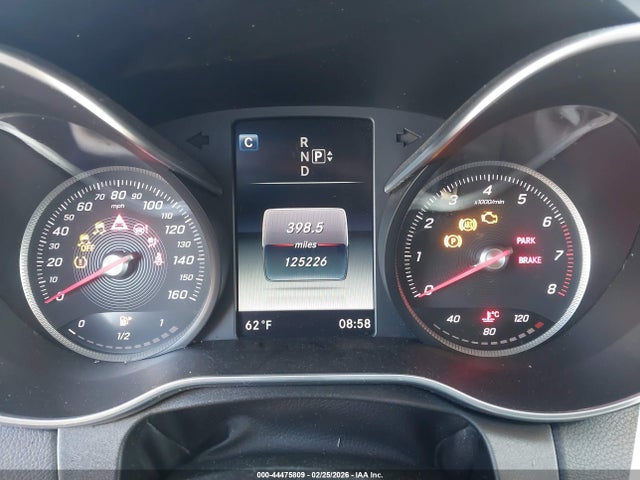 2015 Mercedes-benz C 300 მანქანა იყიდება აუქციონზე, vin: 55SWF4JB7FU087985, აუქციონის ნომერი: 44475809