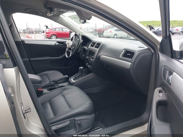 2014 VOLKSWAGEN JETTA 3VWD17AJ7EM262193 Photo 4
