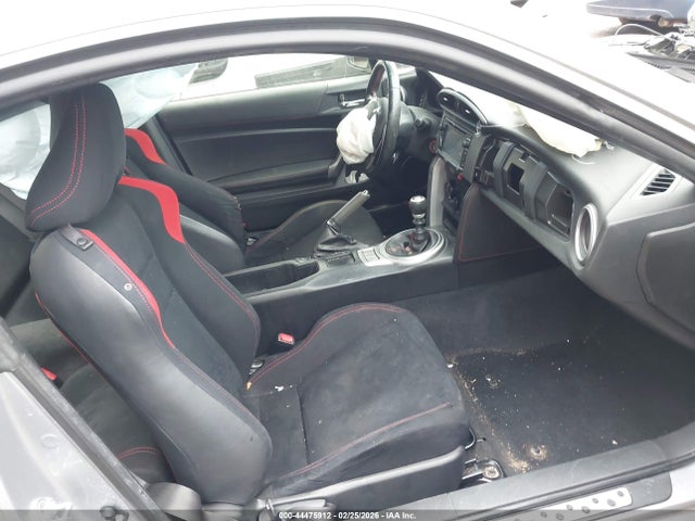 2015 SCION FR-S JF1ZNAA18F9705242 Photo 4