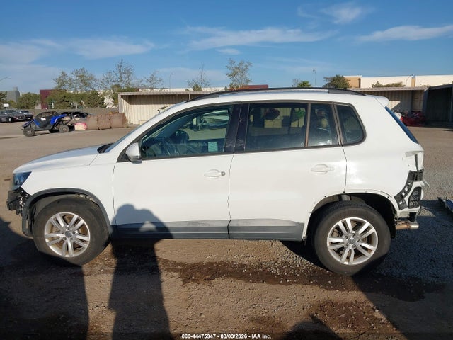 WVGAV7AX9FW614637 Volkswagen TIGUAN S