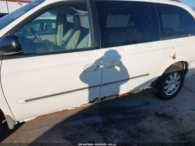 2006 Chrysler Town & Country Touring მანქანა იყიდება აუქციონზე, vin: 2A4GP54L46R657159, აუქციონის ნომერი: 44475956