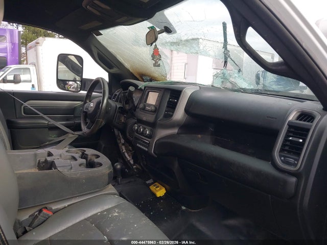 44475963 :رقم المزاد ، 3C7WRNBL7NG440100 vin ، 2022 Ram 5500 Chassis Tradesman/slt مزاد بيع