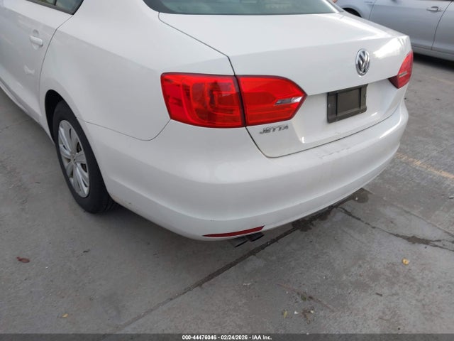 3VW2K7AJ4EM379881 Volkswagen Jetta 2.0l S