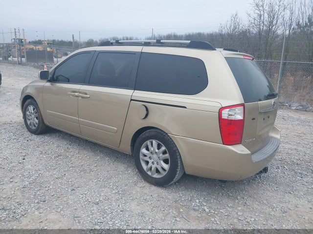 2006 KIA SEDONA KNDMB233066024527 Photo 2