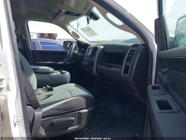 Продажа на аукционе авто 2022 Ram 1500 Classic Tradesman  4x4 5'7 Box, vin: 3C6RR7KG3NG375617, номер лота: 44476064