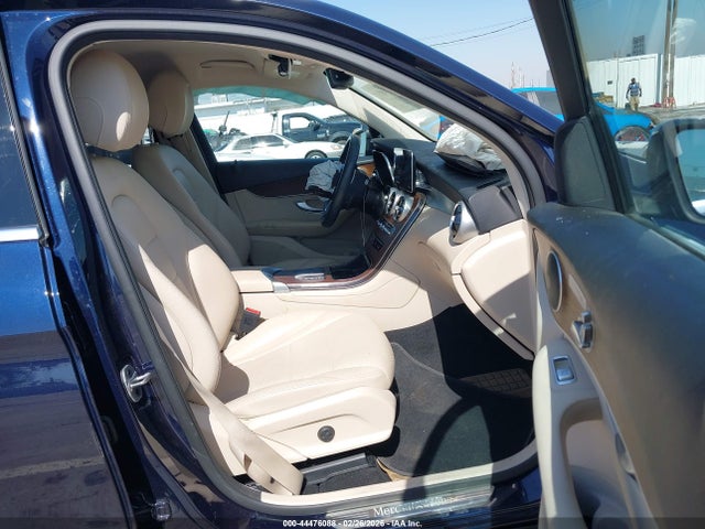 W1N0G8DBXNG086107 Mercedes-Benz Glc 300 Suv