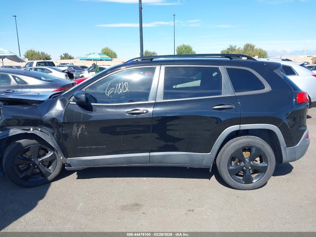1C4PJLAB9HW573808 Jeep Cherokee Altitude Fwd