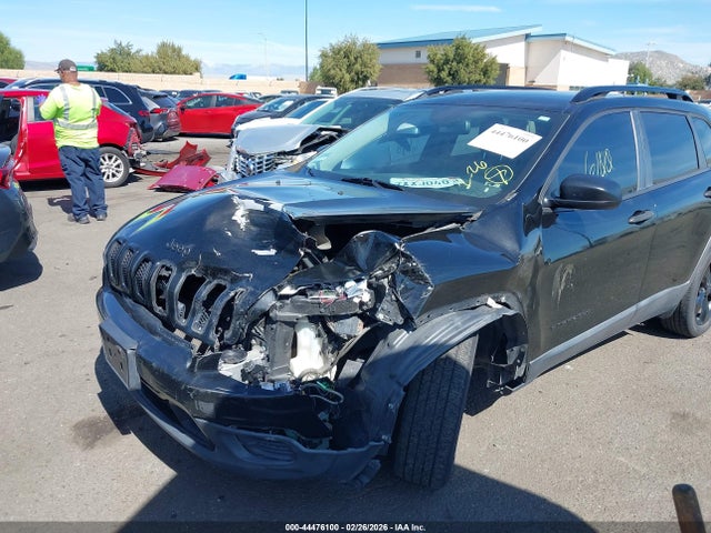 1C4PJLAB9HW573808 Jeep Cherokee Altitude Fwd