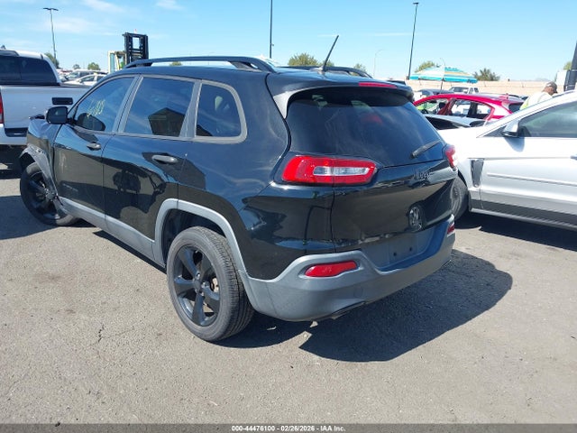 1C4PJLAB9HW573808 Jeep Cherokee Altitude Fwd