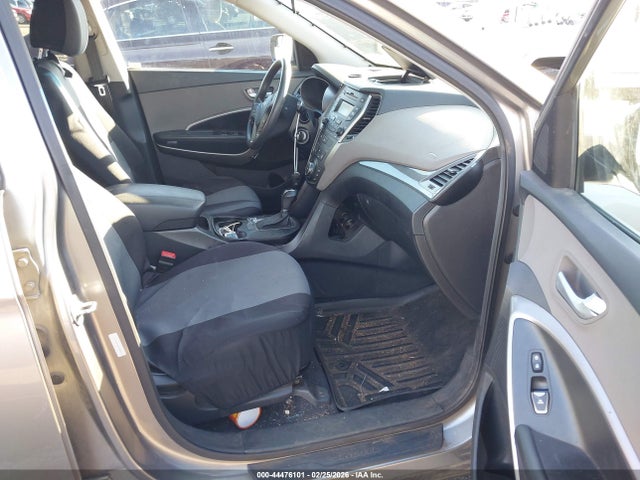 Продаж на аукціоні авто 2015 Hyundai Santa Fe Sport 2.4l, vin: 5XYZT3LB6FG304210, номер лоту: 44476101