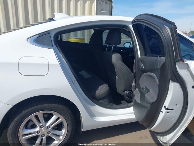 1G1BE5SM3H7226861 Chevrolet Cruze Lt Auto
