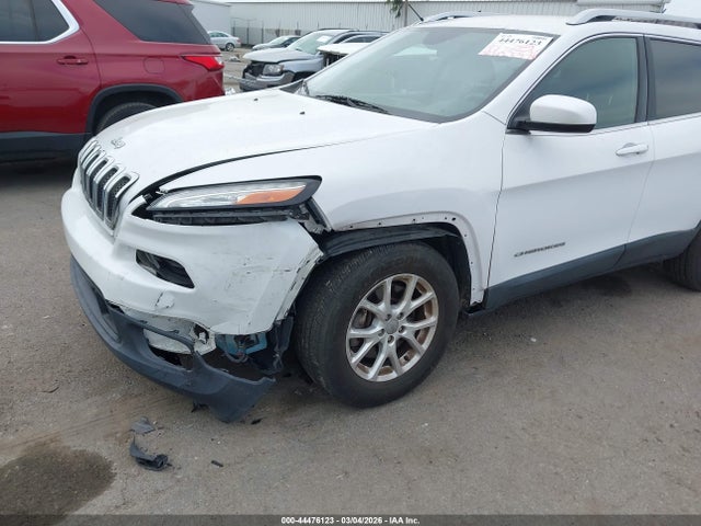1C4PJMCB5FW535105 Jeep Cherokee Latitude