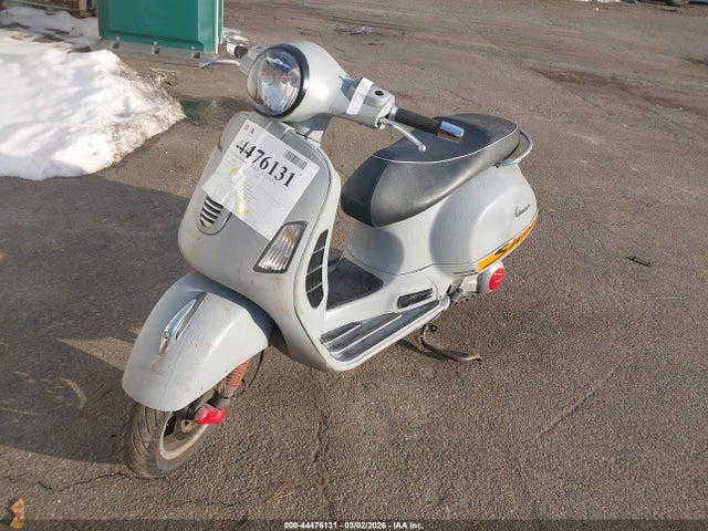 Vespa Gts 300 Super 2014 ZAPM459L8E5704357 Image 2