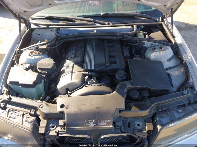 44476133 :رقم المزاد ، WBAAN37411NJ14171 vin ، 2001 Bmw 325i مزاد بيع
