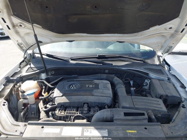 1VWAT7A37GC043012 Volkswagen Passat 1.8t S