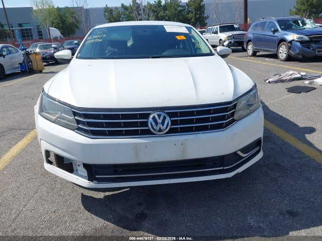 1VWAT7A37GC043012 Volkswagen Passat 1.8t S