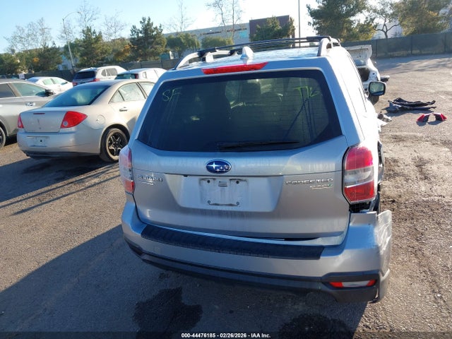 Subaru Forester 2.5i Premium 2016 JF2SJADC9GG555385 Image 16