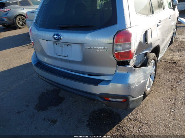 Subaru Forester 2.5i Premium 2016 JF2SJADC9GG555385 Image 17