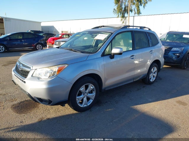 Subaru Forester 2.5i Premium 2016 JF2SJADC9GG555385 Image 2