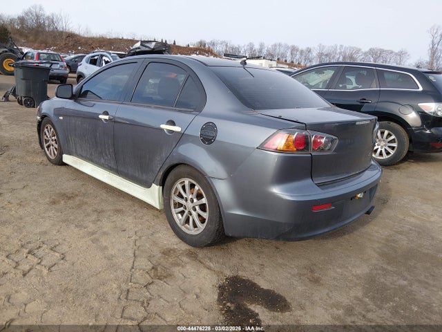 2011 MITSUBISHI LANCER JA32U2FU2BU000465 Photo 2
