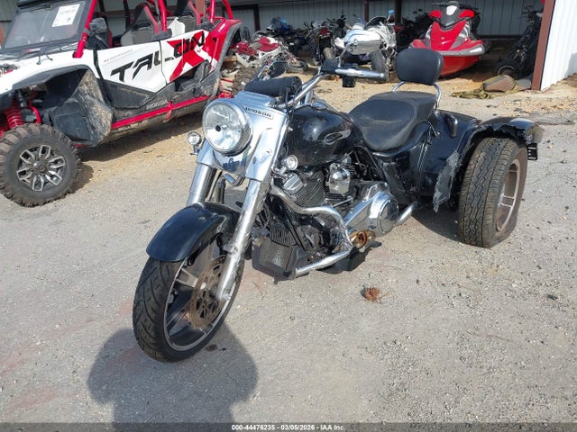 1HD1MCP16KB852822 Harley-Davidson FLRT