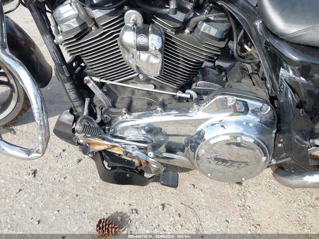 1HD1MCP16KB852822 Harley-Davidson FLRT