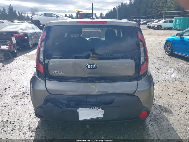 KNDJN2A2XG7389555 KIA Soul