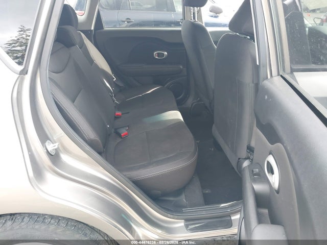 KNDJN2A2XG7389555 KIA Soul