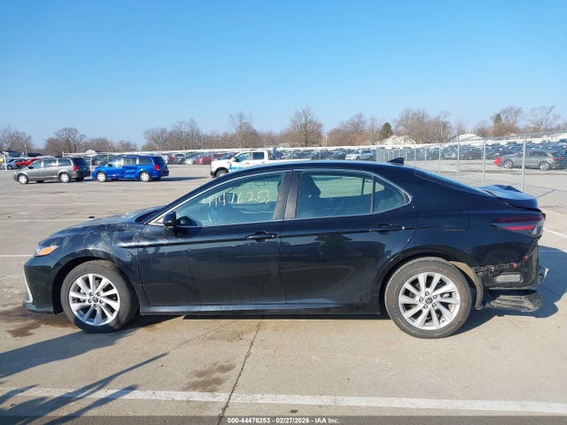 4T1C11AK9NU643359 Toyota CAMRY LE