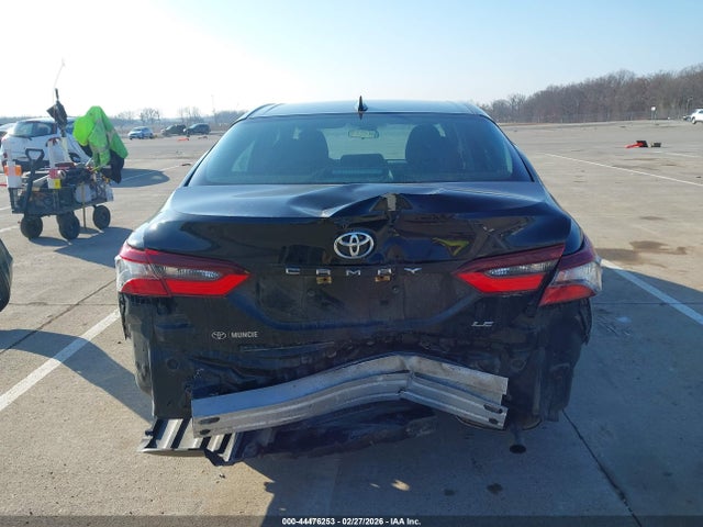 4T1C11AK9NU643359 Toyota CAMRY LE
