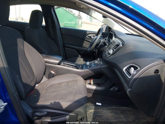 Продаж на аукціоні авто 2016 Chrysler 200 Limited, vin: 1C3CCCAB1GN130019, номер лоту: 44476268