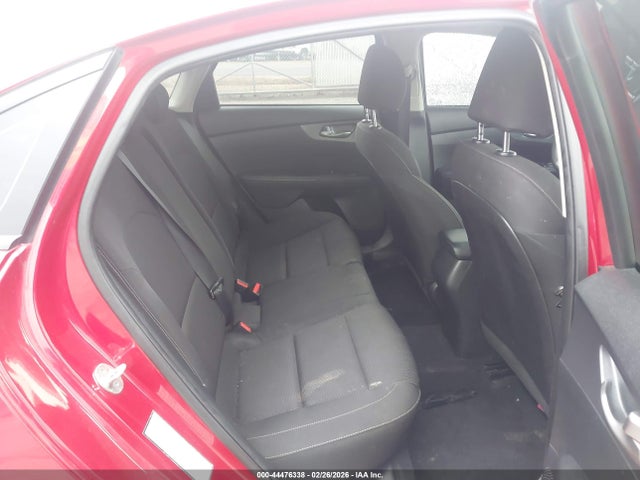 44476338 :رقم المزاد ، 3KPF24AD3ME340365 vin ، 2021 Kia Forte Lxs مزاد بيع