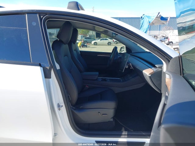 2023 TESLA MODEL Y 7SAYGDEF5PF738944 Photo 4