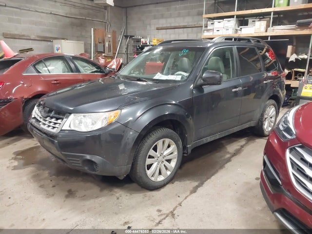 44476353 :رقم المزاد ، JF2SHADC8CH454130 vin ، 2012 Subaru Forester 2.5x Premium مزاد بيع