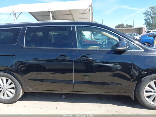 KNDMC5C11J6365702 KIA SEDONA EX
