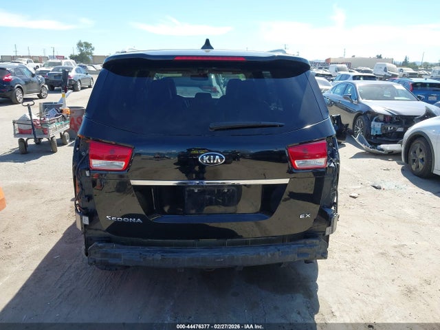 KNDMC5C11J6365702 KIA SEDONA EX
