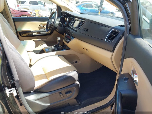 KNDMC5C11J6365702 KIA SEDONA EX