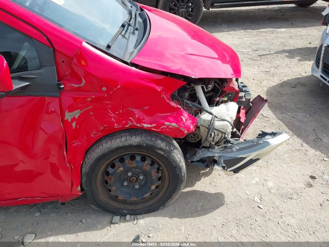 Toyota YARIS L 2015 VNKKTUD37FA045488 Image 6