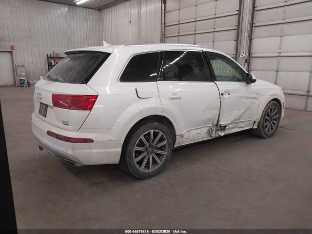 Продаж на аукціоні авто 2017 Audi Q7 3.0t Premium, vin: WA1VAAF79HD015866, номер лоту: 44476416