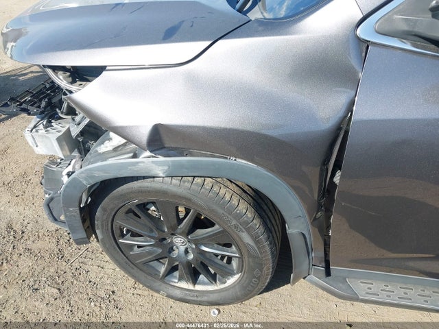 5TDKZRFH1KS301165 Toyota Highlander Se