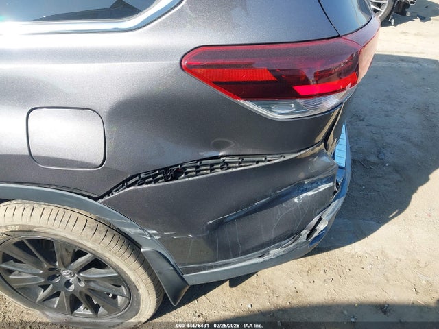 5TDKZRFH1KS301165 Toyota Highlander Se