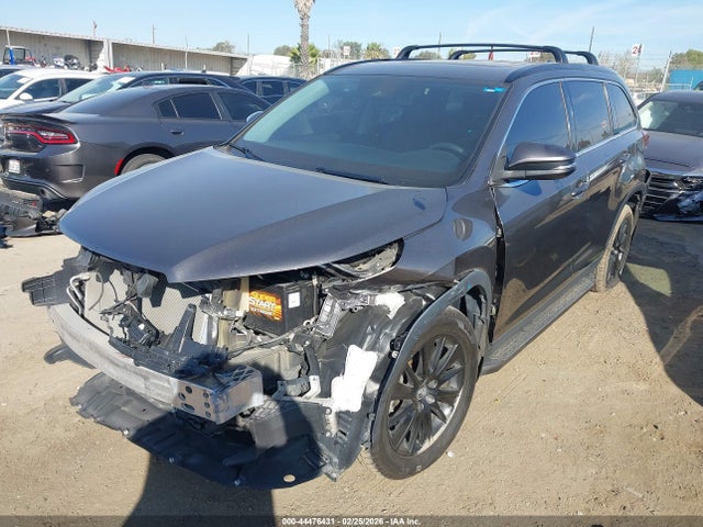 5TDKZRFH1KS301165 Toyota Highlander Se