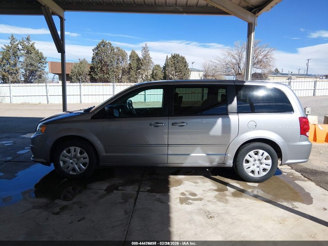 2C4RDGBG6HR736666 Dodge Grand Caravan Se