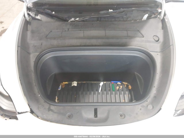 44476444 :رقم المزاد ، 7SAYGDEF4NF457540 vin ، 2022 Tesla Model Y Performance Dual Motor All-wheel Drive مزاد بيع