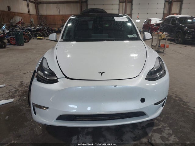 44476444 :رقم المزاد ، 7SAYGDEF4NF457540 vin ، 2022 Tesla Model Y Performance Dual Motor All-wheel Drive مزاد بيع