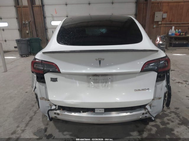 44476444 :رقم المزاد ، 7SAYGDEF4NF457540 vin ، 2022 Tesla Model Y Performance Dual Motor All-wheel Drive مزاد بيع